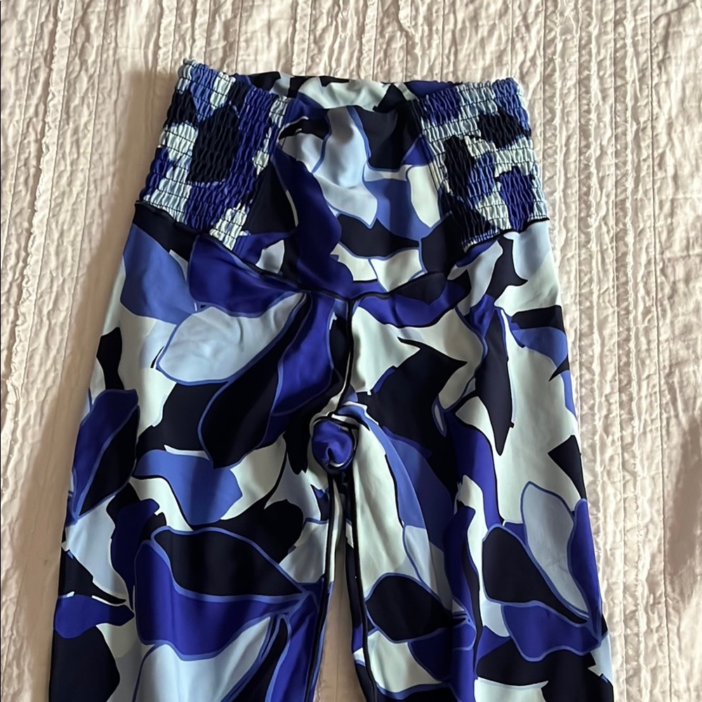 Blue Patterned OFFLINE BY AERIE Leggings never worn before!